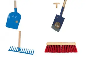 Lopeți - greble - mături