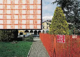 Gard pentru construcţii, marca Austronet, model 350, oranj, lăţime: 120cm, 50 ml/rolă, 35 role/palet, ZA350120