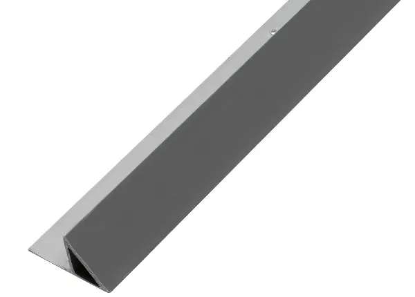 Şipcă cu trei muchii,cu cioc, 25/35/45mm, goală, 2,5 ml/bară, 20 bare/legătură, 49 legături/palet, ZDFH25