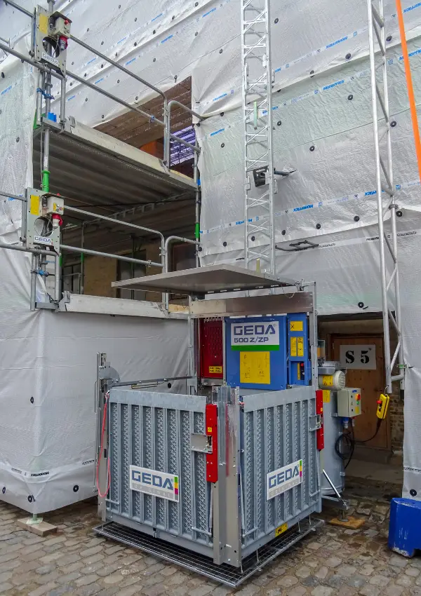 Zahnstangenaufzug GEDA 500Z/ZP 2 für Personen und Material, ZG1011